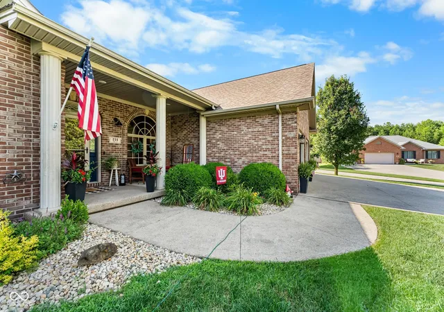 Homes for sale in Seymour, IN | 256 Chase Ct, Seymour, IN 47274 | MLS# 22112957