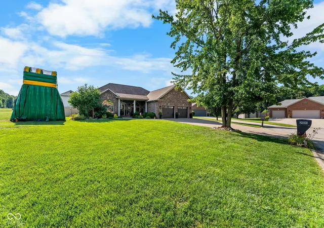 Homes for sale in Seymour, IN | 256 Chase Ct, Seymour, IN 47274 | MLS# 22112957