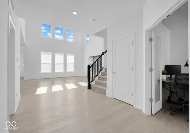 2nd image of 2731 Victory Dr, Columbus, IN 47203 | MLS# 22112967