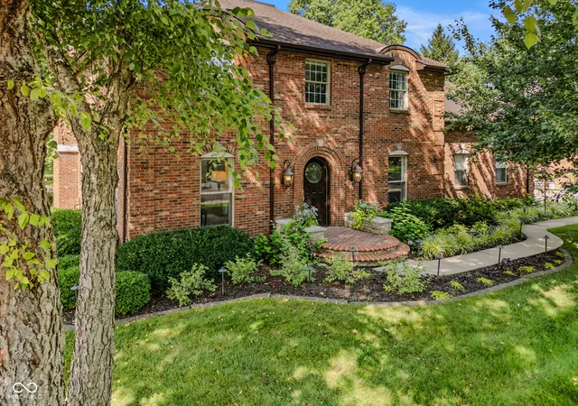 2nd image of 4695 Stonebridge Ct, Columbus, IN 47201 | MLS# 22112973