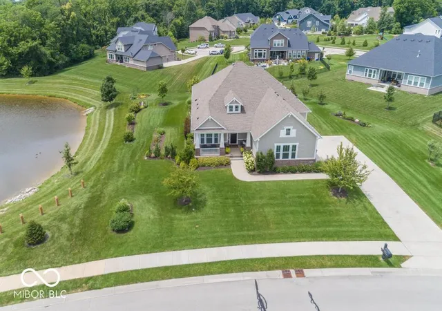 2nd image of 10732 Flat Fork Dr, Fishers, IN 46040 | MLS# 22112980