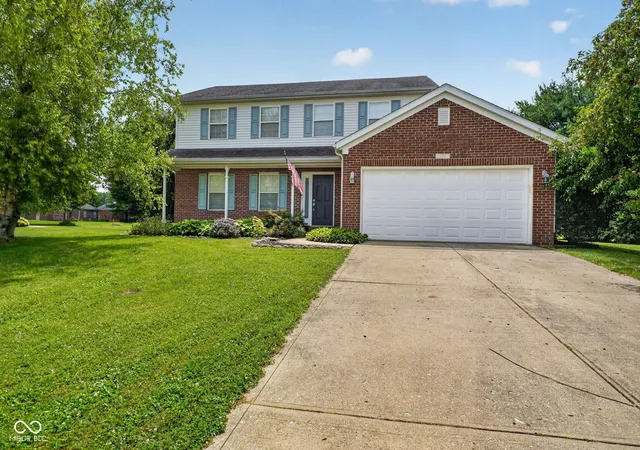 Homes for sale in Greenfield, IN | 203 Keller Dr, Greenfield, IN 46140 | MLS# 22112987
