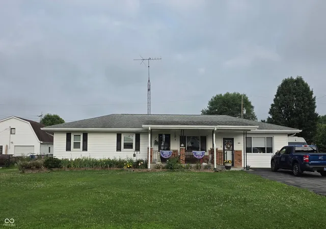 5th image of 205 S Elizabeth St, Westport, IN 47283 | MLS# 22112988