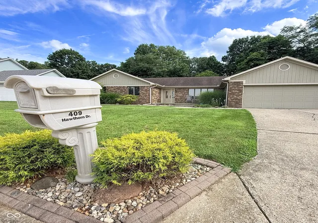 Homes for sale in Crawfordsville, IN | 409 Hawthorn Dr, Crawfordsville, IN 47933 | MLS# 22112991