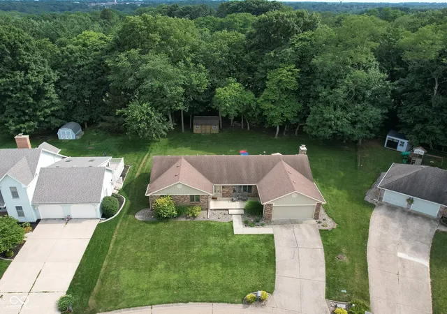Homes for sale in Crawfordsville, IN | 409 Hawthorn Dr, Crawfordsville, IN 47933 | MLS# 22112991