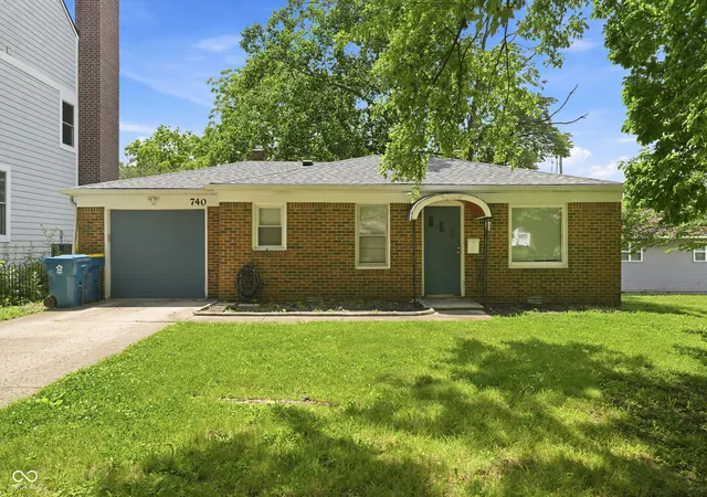2nd image of 740 1st Ave Ne, Carmel, IN 46032 | MLS# 22113060