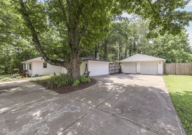 4th image of 5621 W Smokey Row Rd W, Greenwood, IN 46143 | MLS# 22113062