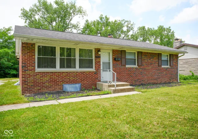 Homes for sale in Indianapolis, IN | 4714 N Kenmore Rd, Indianapolis, IN 46226 | MLS# 22113063