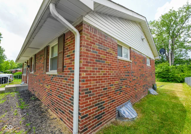 Homes for sale in Indianapolis, IN | 4714 N Kenmore Rd, Indianapolis, IN 46226 | MLS# 22113063