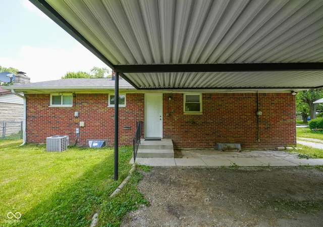 Homes for sale in Indianapolis, IN | 4714 N Kenmore Rd, Indianapolis, IN 46226 | MLS# 22113063