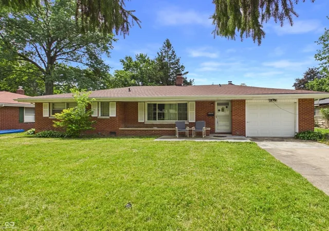 Homes for sale in Anderson, IN | 3007 E 6th St, Anderson, IN 46012 | MLS# 22113080