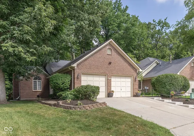 Photo 1 of Single family home for sale at 9214 W Point Dr, Indianapolis, IN 46268 | MLS# 22113094 | Listing updated on 2026-09-08