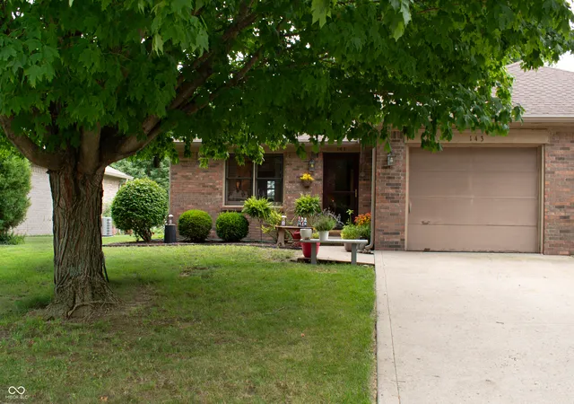 3rd image of 139-143 Sycamore St, Brownsburg, IN 46112 | MLS# 22113128