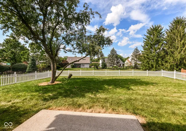 Homes for sale in Fishers, IN | 6338 Creekview Ln, Fishers, IN 46038 | MLS# 22113144