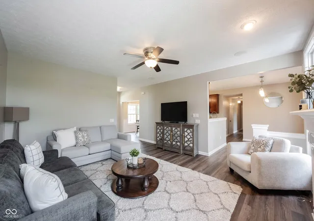 2nd image of 12442 Goodloe Dr, Fishers, IN 46037 | MLS# 22113168