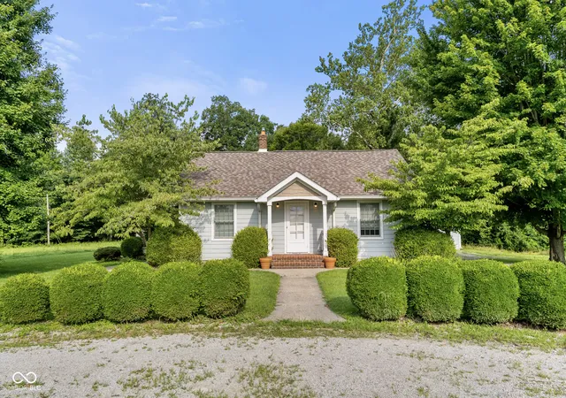 Photo 2 of Single family home for sale at 6080 Spearsville Rd, Morgantown, IN 46160 | MLS# 22113175 | Listing updated on 2026-07-11