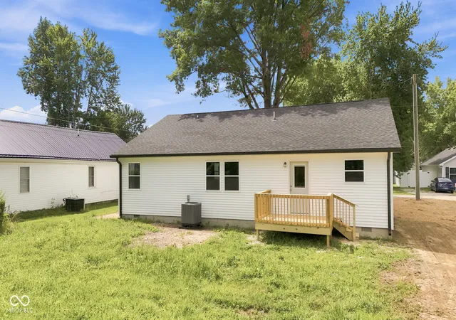Homes for sale in Austin, IN | 230 North St, Austin, IN 47102 | MLS# 22113181