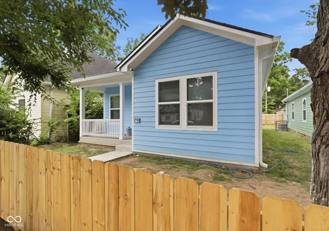 2nd image of 1168 Groff Av, Indianapolis, IN 46222 | MLS# 22113188