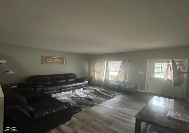 Photo 3 of Sale Pending at 5132 Tuscany Ln, Indianapolis, IN 46254 | MLS# 22113196 | Listing updated on 2026-07-29