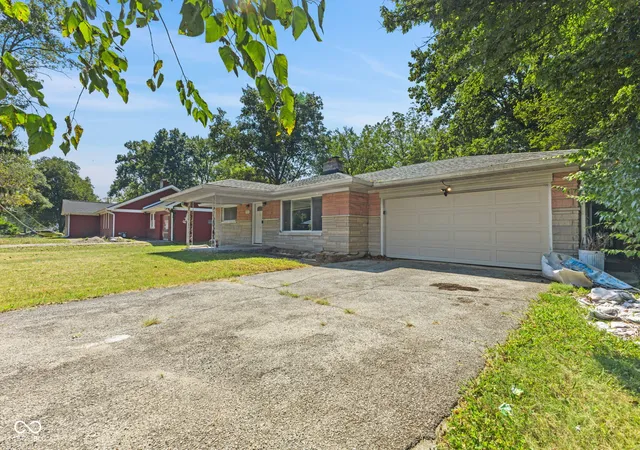 Photo 2 of Single family home for sale at 4050 Wallace Ave, Indianapolis, IN 46226 | MLS# 22113197 | Listing updated on 2026-09-23