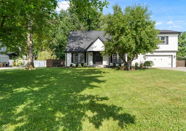 1st image of 4382 River Rd, Columbus, IN 47203 | MLS# 22113203