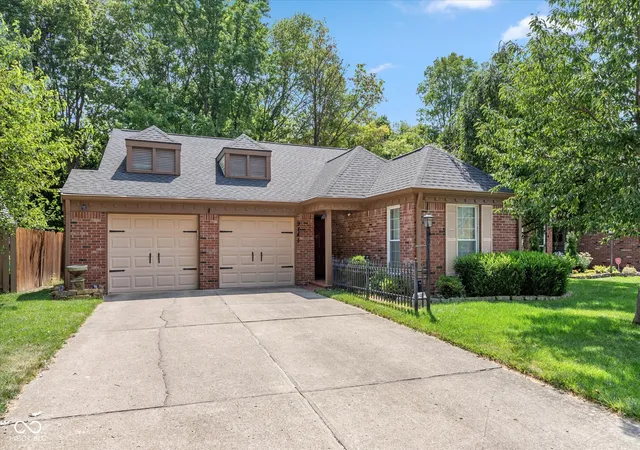 Photo 1 of Sale Pending at 9441 Colony Pointe E, Indianapolis, IN 46250 | MLS# 22113229 | Listing updated on 2026-08-24