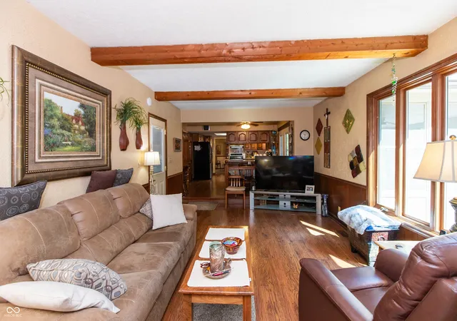 Photo 4 of Sale Pending at 6762 E County Rd 750 S, Mooresville, IN 46158 | MLS# 22113233 | Listing updated on 2026-09-21