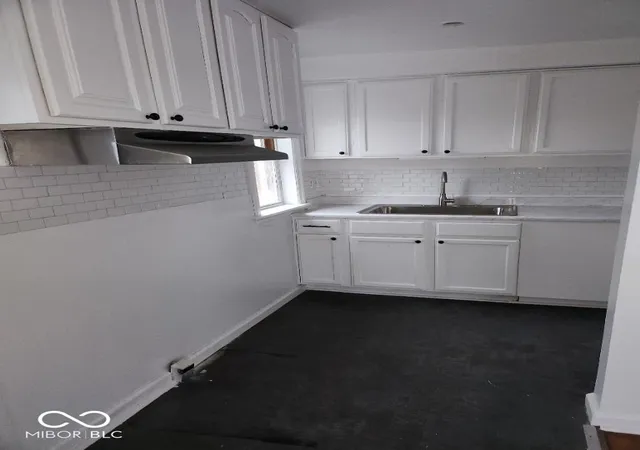 4th image of 251 S Emerson Ave, Indianapolis, IN 46219 | MLS# 22113240