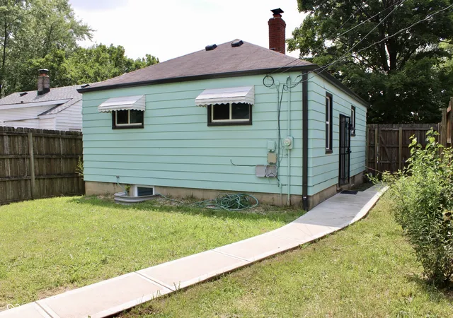 Photo 3 of Single family home for sale at 1709 N Euclid Ave, Indianapolis, IN 46218 | MLS# 22113281 | Listing updated on 2026-07-20