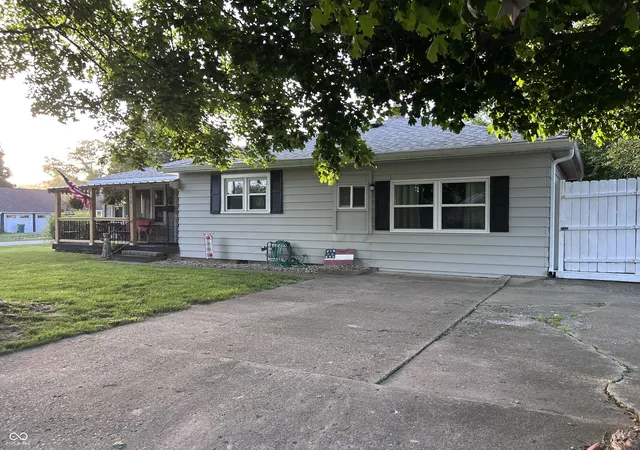 2nd image of 906 Harlan St, Plainfield, IN 46168 | MLS# 22113296