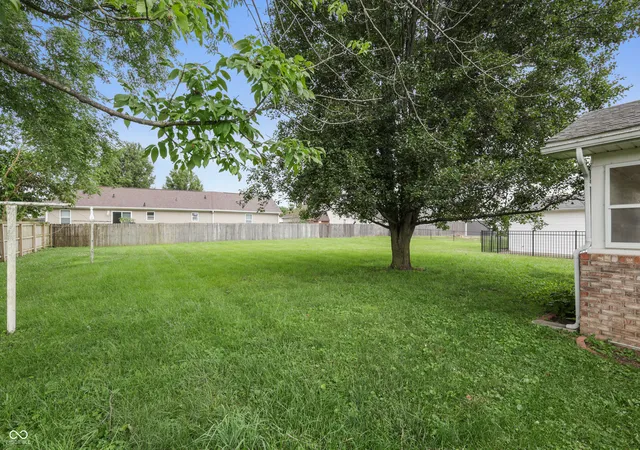 4th image of 4534 Hackberry Dr, Columbus, IN 47201 | MLS# 22113303