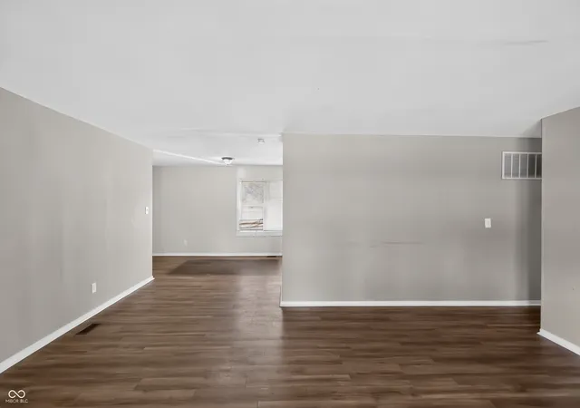 Photo 4 of Single family home for sale at 7642 E 34th Place, Indianapolis, IN 46226 | MLS# 22113322 | Listing updated on 2026-10-23
