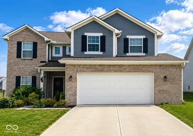 1st image of 1669 N Clearwater Dr, Greenfield, IN 46140 | MLS# 22113328