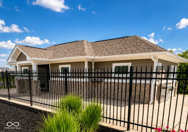 5th image of 1669 N Clearwater Dr, Greenfield, IN 46140 | MLS# 22113328