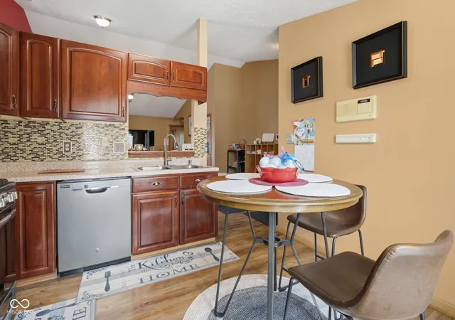 4th image of 3127 N White River Parkway East Dr, Indianapolis, IN 46208 | MLS# 22113329
