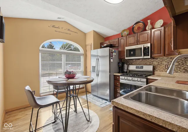 5th image of 3127 N White River Parkway East Dr, Indianapolis, IN 46208 | MLS# 22113329