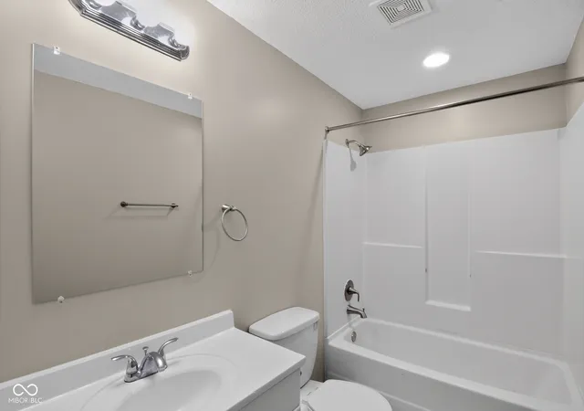 Photo 3 of Single family home for sale at 335 Broken Arrow Ct, Indianapolis, IN 46234 | MLS# 22113333 | Listing updated on 2026-10-02