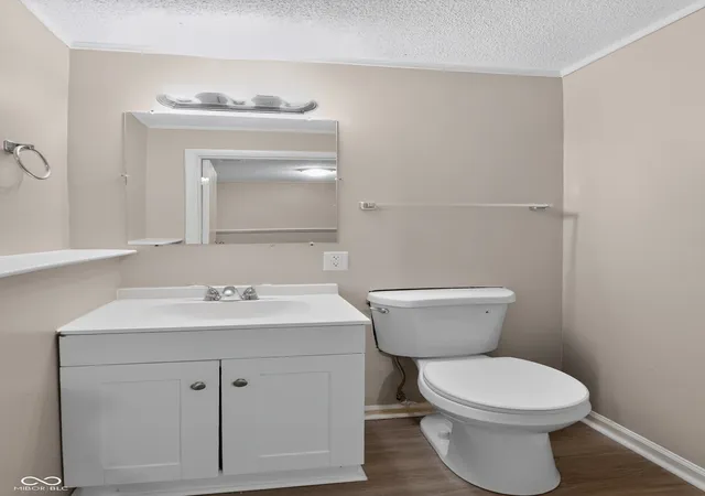 Photo 3 of Single family home for sale at 335 Broken Arrow Ct, Indianapolis, IN 46234 | MLS# 22113333 | Listing updated on 2026-10-02