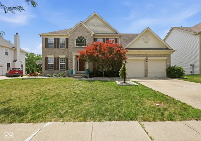 1st image of 5729 Fairbourne Ct, Carmel, IN 46033 | MLS# 22113336
