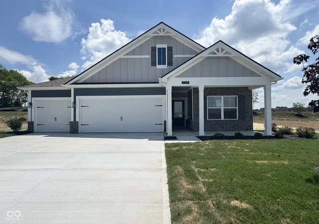 1st image of 5779 Agogo Wy, Greenwood, IN 46143 | MLS# 22113348