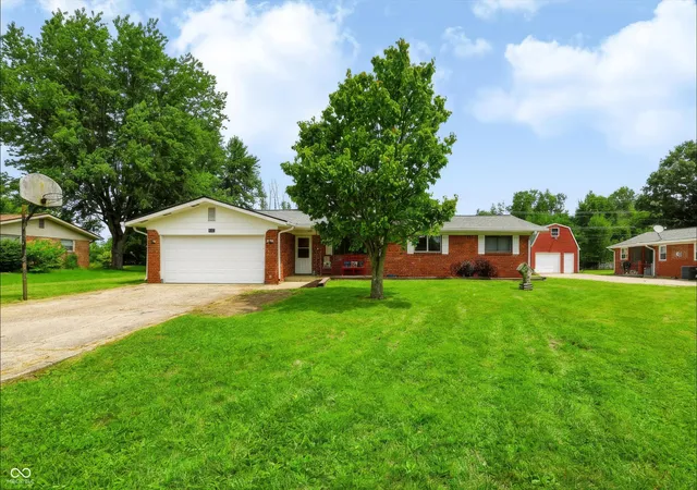 1st image of 6461 Warren Ln, Brownsburg, IN 46112 | MLS# 22113384