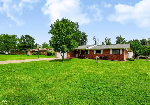 2nd image of 6461 Warren Ln, Brownsburg, IN 46112 | MLS# 22113384