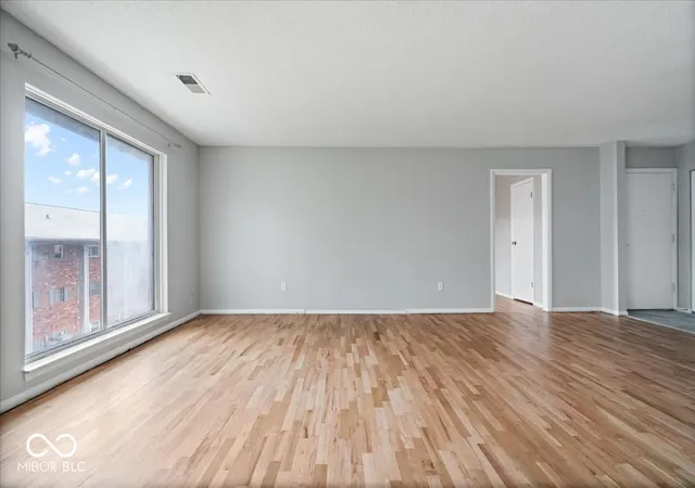 5th image of 5022 Allisonville Rd #E, Indianapolis, IN 46205 | MLS# 22113399