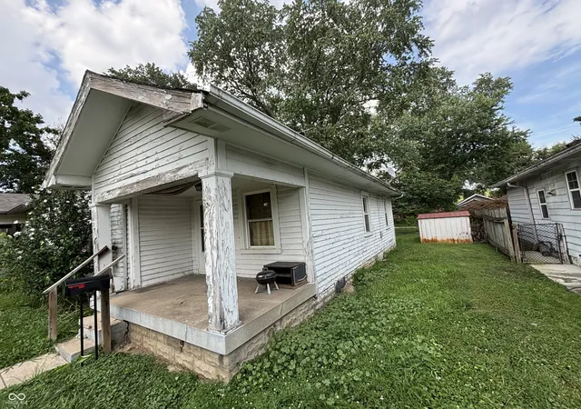 Photo 2 of Sale Pending at 319 S Dearborn St, Indianapolis, IN 46201 | MLS# 22113405 | Listing updated on 2026-08-20