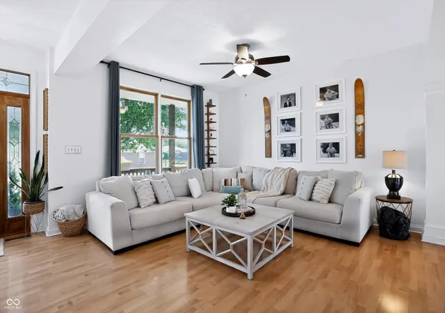 Photo 3 of Single family home for sale at 1020 Sunset Bay, Cicero, IN 46034 | MLS# 22113409 | Listing updated on 2026-10-27
