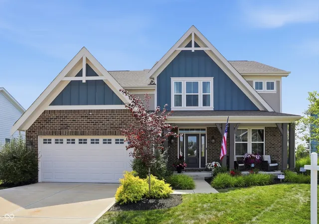 1st image of 976 Pond View Dr, Greenfield, IN 46140 | MLS# 22113422