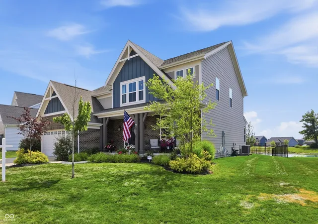 2nd image of 976 Pond View Dr, Greenfield, IN 46140 | MLS# 22113422
