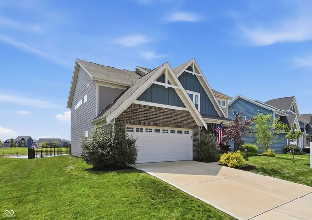 3rd image of 976 Pond View Dr, Greenfield, IN 46140 | MLS# 22113422