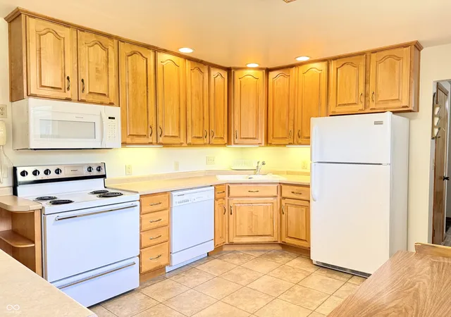 2nd image of 1000 Valley Dr, Crawfordsville, IN 47933 | MLS# 22113423