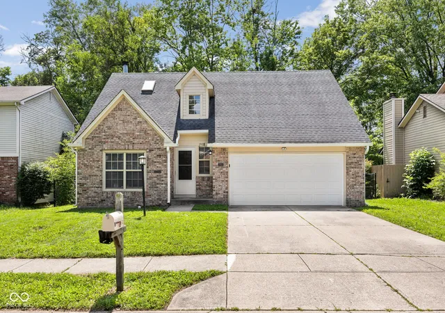 Single family home for sale at 2952 Scottsdale Dr, Indianapolis, IN 46234 | MLS# 22113443